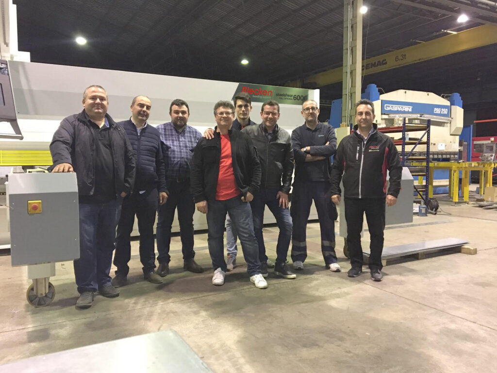 IMAGEN LINEA DE CORTE BLECKEN EXPERTS